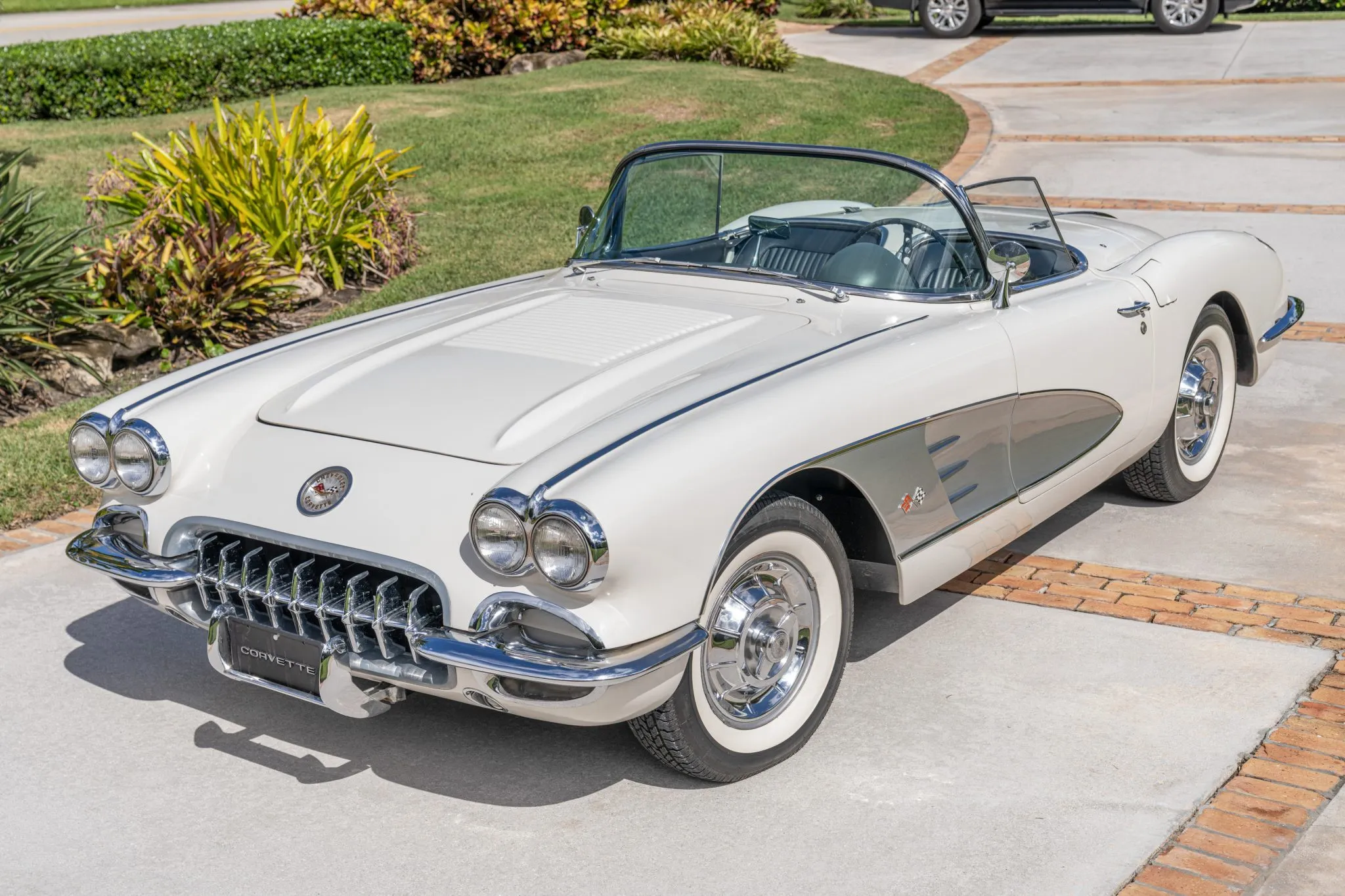 Chevrolet Corvette 3-Speed