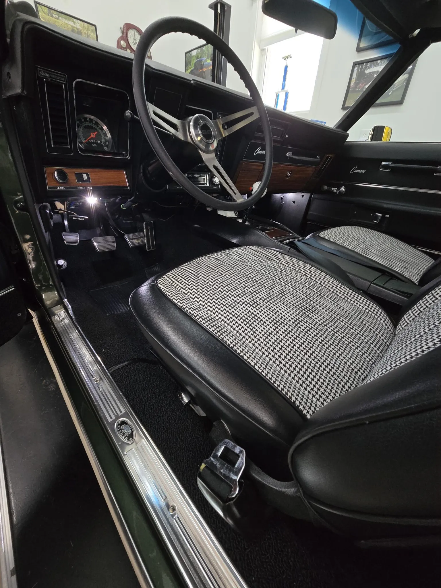 Chevrolet Camaro Coupe 4-Speed